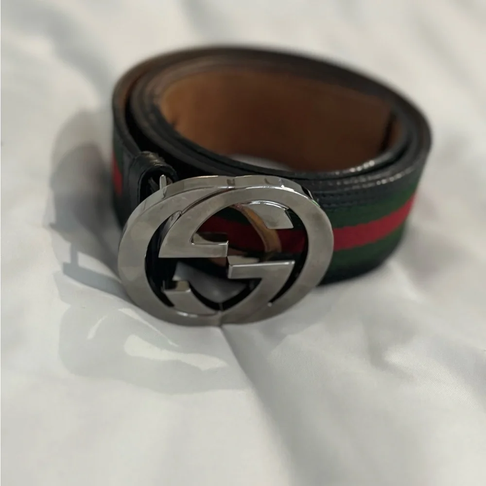 Gucci belt with classic green & Red Stripe